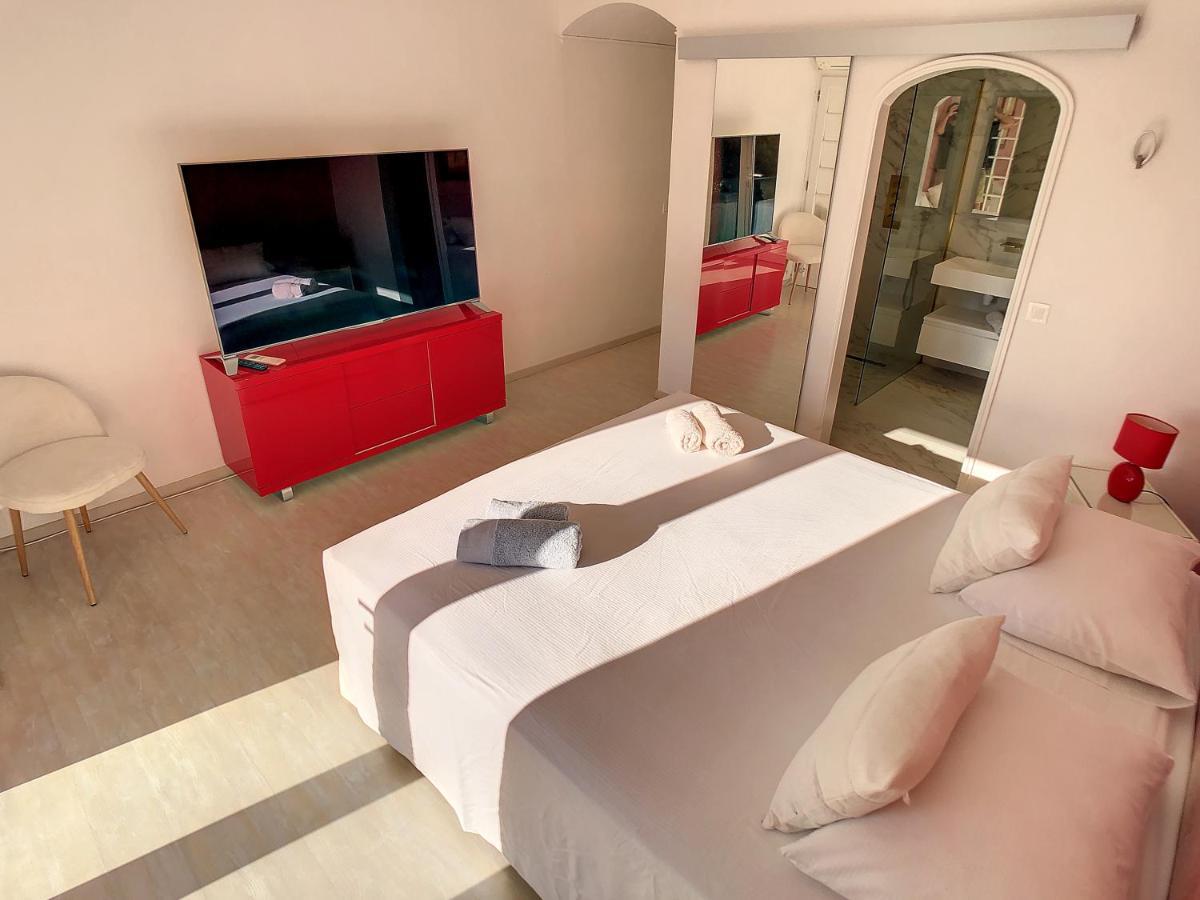 3 Bedrooms Villa Near Cannes - Pool & Jacuzzi - Sea View Mandelieu Exteriér fotografie