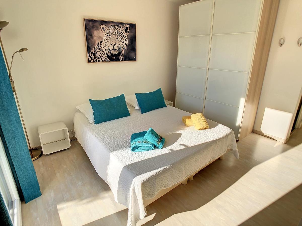 3 Bedrooms Villa Near Cannes - Pool & Jacuzzi - Sea View Mandelieu Exteriér fotografie