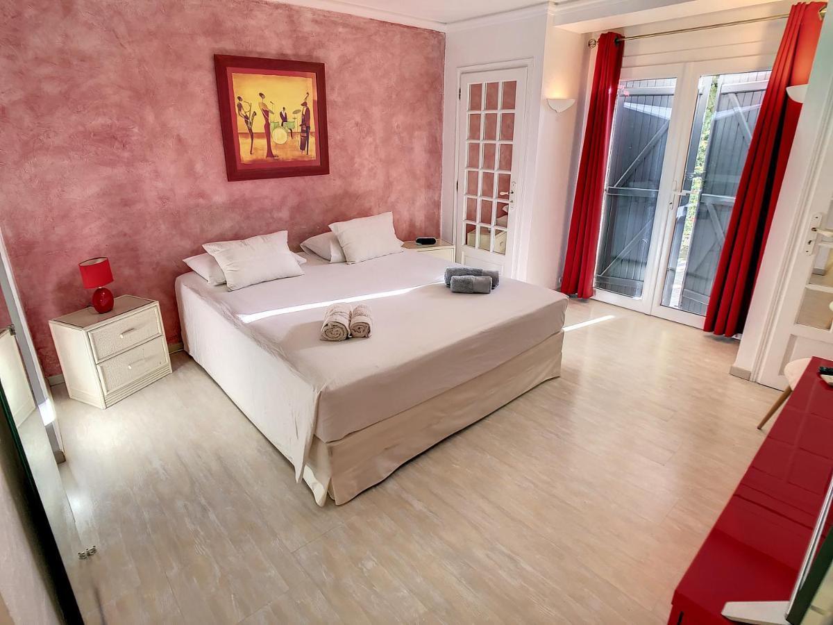 3 Bedrooms Villa Near Cannes - Pool & Jacuzzi - Sea View Mandelieu Exteriér fotografie