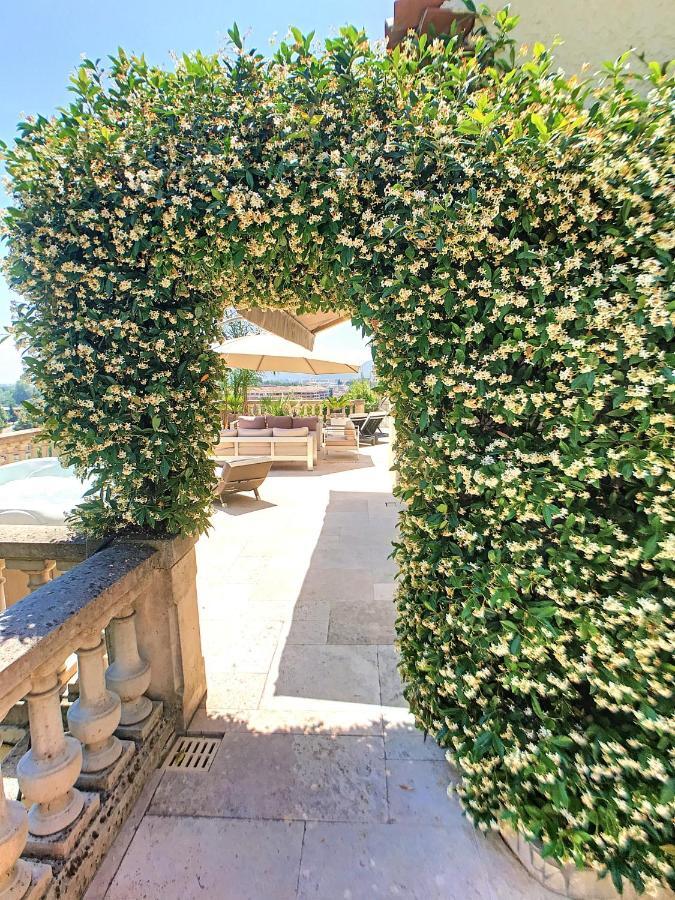 3 Bedrooms Villa Near Cannes - Pool & Jacuzzi - Sea View Mandelieu Exteriér fotografie