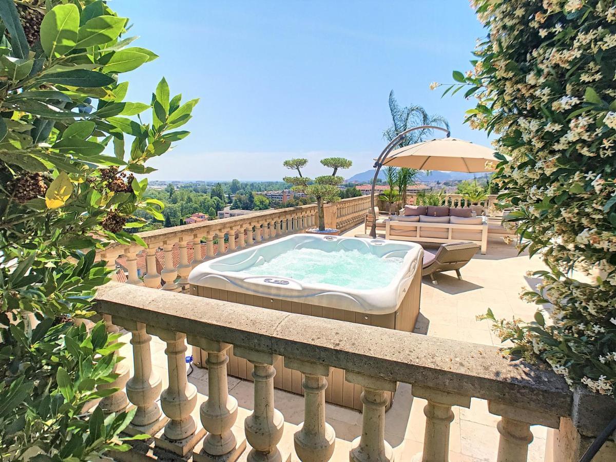 3 Bedrooms Villa Near Cannes - Pool & Jacuzzi - Sea View Mandelieu Exteriér fotografie